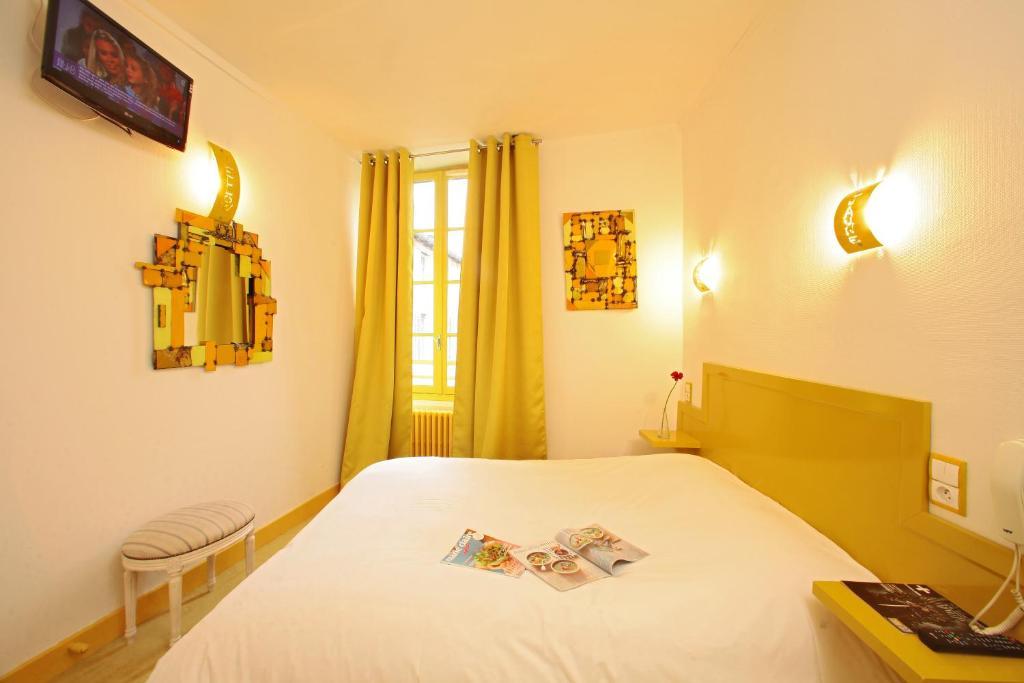 Hotel Le Coin Des Halles Cahors Habitación foto