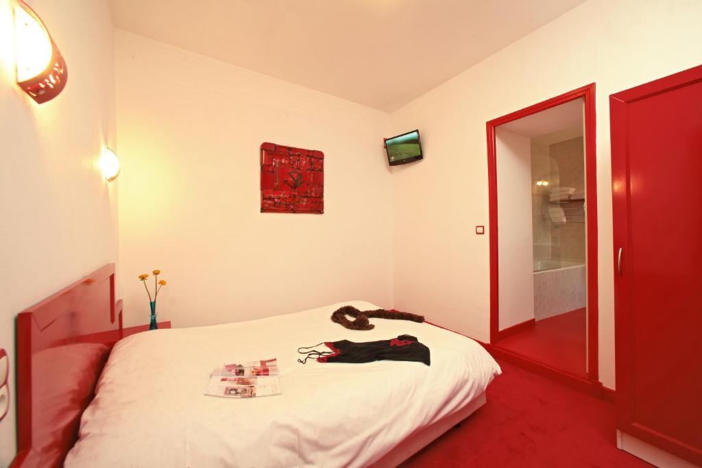 Hotel Le Coin Des Halles Cahors Habitación foto